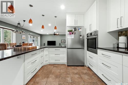 29 Ridgedale Bay, White City, SK - Indoor Photo Showing Kitchen With Upgraded Kitchen