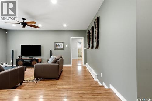 29 Ridgedale Bay, White City, SK - Indoor