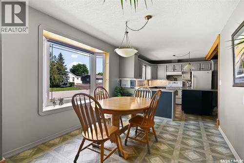 433 9Th Avenue W, Melville, SK - Indoor Photo Showing Dining Room