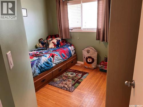 229 4Th Avenue E, Gravelbourg, SK - Indoor Photo Showing Bedroom