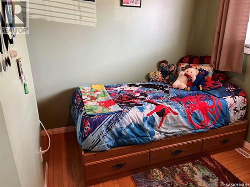 229 4Th Avenue E, Gravelbourg, SK - Indoor Photo Showing Bedroom