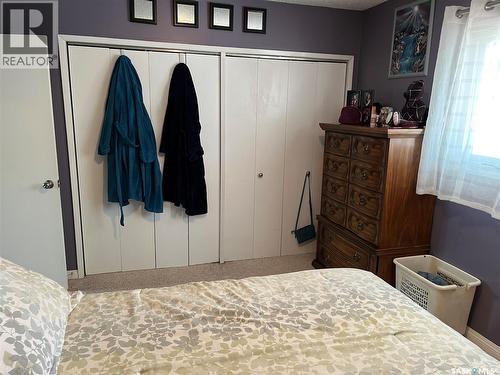 229 4Th Avenue E, Gravelbourg, SK - Indoor Photo Showing Bedroom