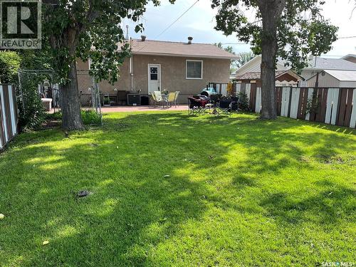 229 4Th Avenue E, Gravelbourg, SK - Outdoor