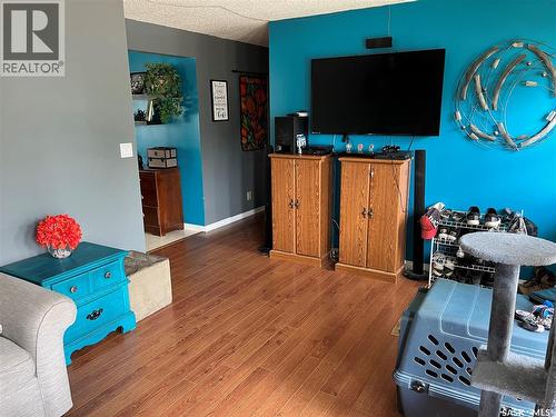 229 4Th Avenue E, Gravelbourg, SK - Indoor