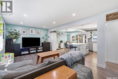 2508 Preston Avenue S, Saskatoon, SK - Indoor Photo Showing Living Room
