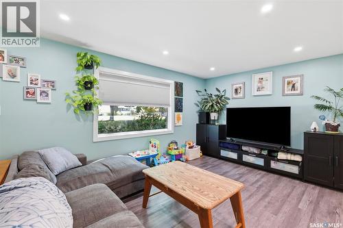 2508 Preston Avenue S, Saskatoon, SK - Indoor Photo Showing Living Room