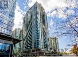 3703 - 30 GRAND TRUNK CRESCENT  Toronto, ON M5J 3A4