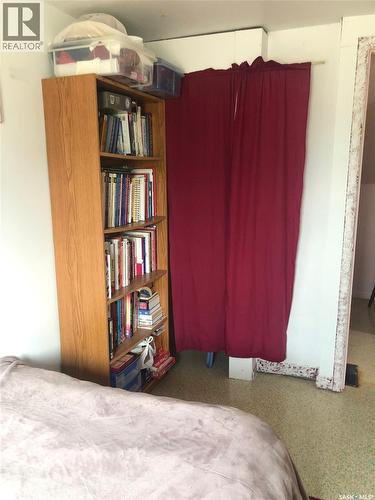 226 2Nd Avenue Se, Norquay, SK - Indoor Photo Showing Bedroom