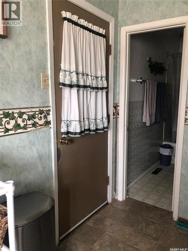 226 2Nd Avenue Se, Norquay, SK - Indoor