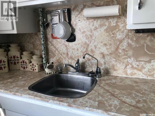 226 2Nd Avenue Se, Norquay, SK - Indoor Photo Showing Kitchen