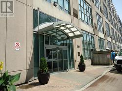 621 - 250 MANITOBA STREET Toronto, ON M8Y 4G8