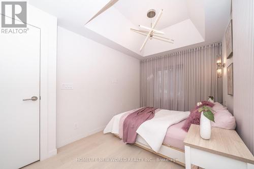 30 Carling Avenue, Toronto, ON - Indoor Photo Showing Bedroom
