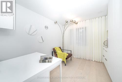 30 Carling Avenue, Toronto, ON - Indoor