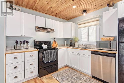 24 - 301 CARLOW ROAD  Central Elgin (Port Stanley), ON N5L 1B7