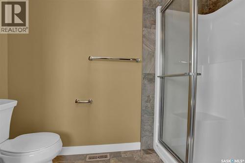 6033 Little Pine Loop, Regina, SK - Indoor Photo Showing Bathroom