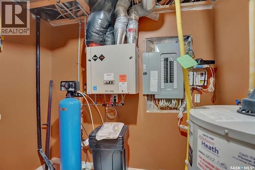 6033 Little Pine Loop, Regina, SK - Indoor Photo Showing Other Room