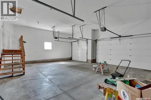 6033 Little Pine Loop, Regina, SK - Indoor Photo Showing Garage