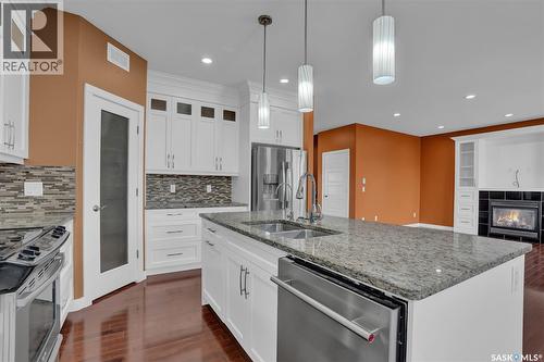 6033 Little Pine Loop, Regina, SK - Indoor Photo Showing Kitchen With Stainless Steel Kitchen With Double Sink With Upgraded Kitchen