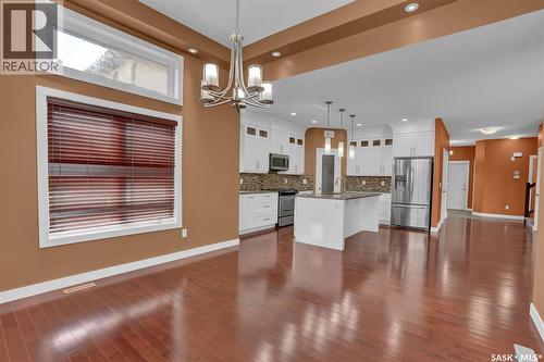 6033 Little Pine Loop, Regina, SK - Indoor Photo Showing Kitchen With Upgraded Kitchen