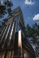 1813 - 55 CHARLES STREET E Toronto, ON M4Y 1S9
