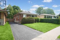 - LOWER - 59 CHANDLER DRIVE Toronto, ON M1G 1Z1