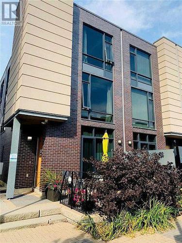 60 - 27 VALHALLA INN ROAD , Toronto, Ontario M9B 0B3 3