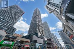 4903 - 8 EGLINTON AVENUE E  Toronto, ON M4P 1A6