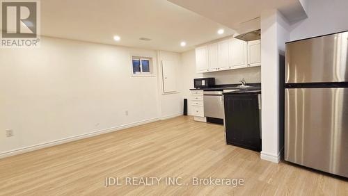 3769 Brandon Gate Drive, Mississauga, ON - Indoor