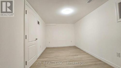 3769 Brandon Gate Drive, Mississauga, ON - Indoor Photo Showing Other Room