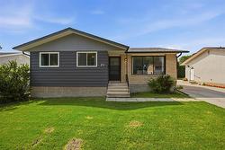 23 Werrell Crescent  Winnipeg, MB R2K 3Y1