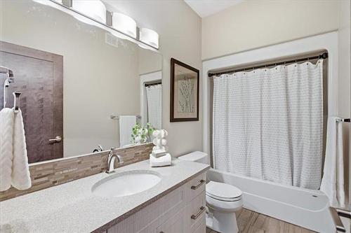 6975 Roblin Blvd, Headingley, MB - Indoor Photo Showing Bathroom