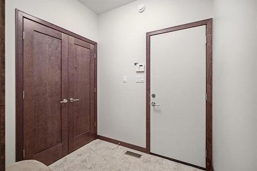 6975 Roblin Blvd, Headingley, MB - Indoor Photo Showing Other Room