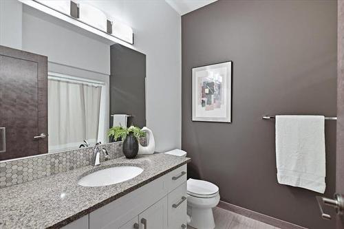 6975 Roblin Blvd, Headingley, MB - Indoor Photo Showing Bathroom