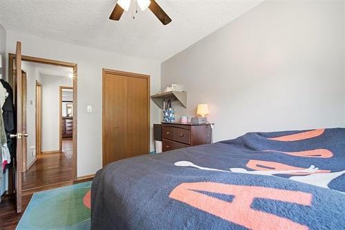 23 Werrell Cr, Winnipeg, MB - Indoor Photo Showing Bedroom