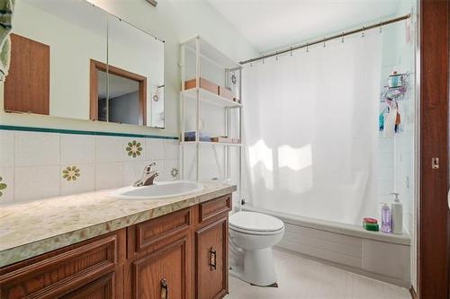 23 Werrell Cr, Winnipeg, MB - Indoor Photo Showing Bathroom