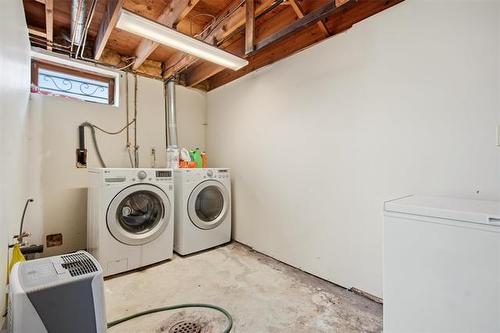 23 Werrell Cr, Winnipeg, MB - Indoor Photo Showing Laundry Room