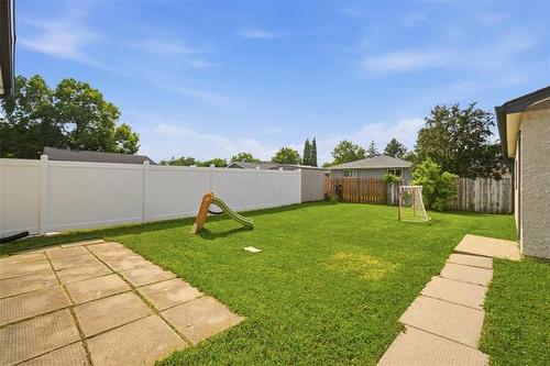 23 Werrell Cr, Winnipeg, MB - Outdoor With Backyard