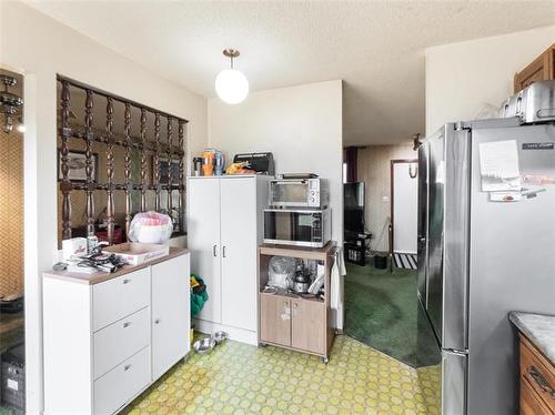 55 Stefanie Dr, Winnipeg, MB - Indoor