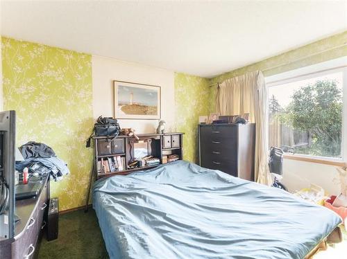 55 Stefanie Dr, Winnipeg, MB - Indoor Photo Showing Bedroom