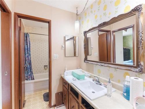 55 Stefanie Dr, Winnipeg, MB - Indoor Photo Showing Bathroom