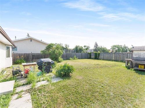 55 Stefanie Dr, Winnipeg, MB - Outdoor