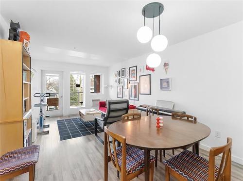 310-155 Sherbrook St, Winnipeg, MB - Indoor Photo Showing Dining Room