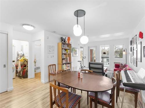310-155 Sherbrook St, Winnipeg, MB - Indoor Photo Showing Dining Room
