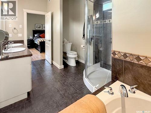 702 Cooper Drive, Swift Current, SK - Indoor Photo Showing Bathroom