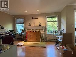 5 7130 BARNET ROAD Burnaby, BC V5A 4S4