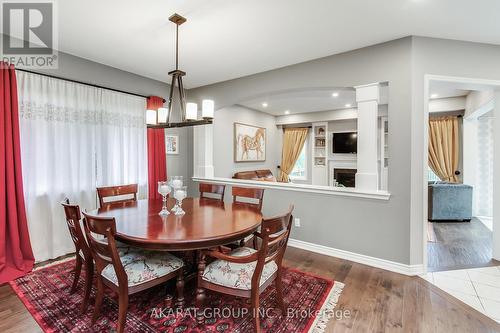3320 Cline Street, Burlington, ON - Indoor Photo Showing Dining Room