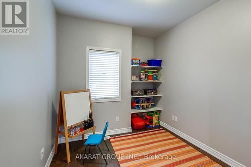 3320 Cline Street, Burlington, ON - Indoor