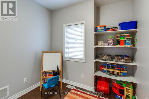 3320 Cline Street, Burlington, ON - Indoor