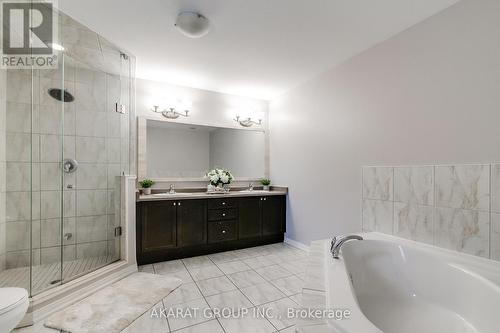 3320 Cline Street, Burlington, ON - Indoor Photo Showing Bathroom