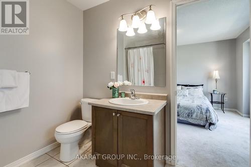 3320 Cline Street, Burlington, ON - Indoor Photo Showing Bathroom